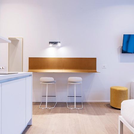 Easyhomes-City Centre Suites Milano Eksteriør bilde