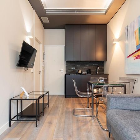 Easyhomes-City Centre Suites Milano Eksteriør bilde