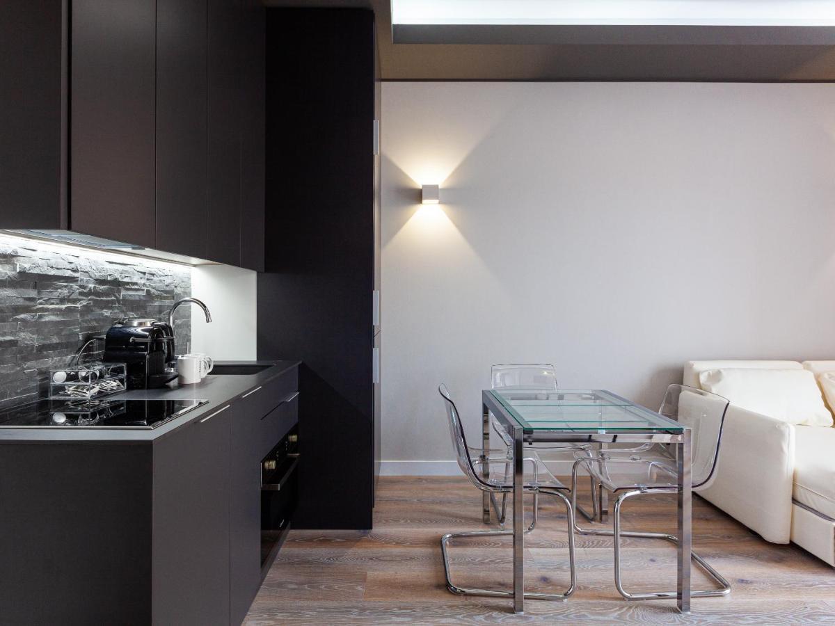 Easyhomes-City Centre Suites Milano Eksteriør bilde