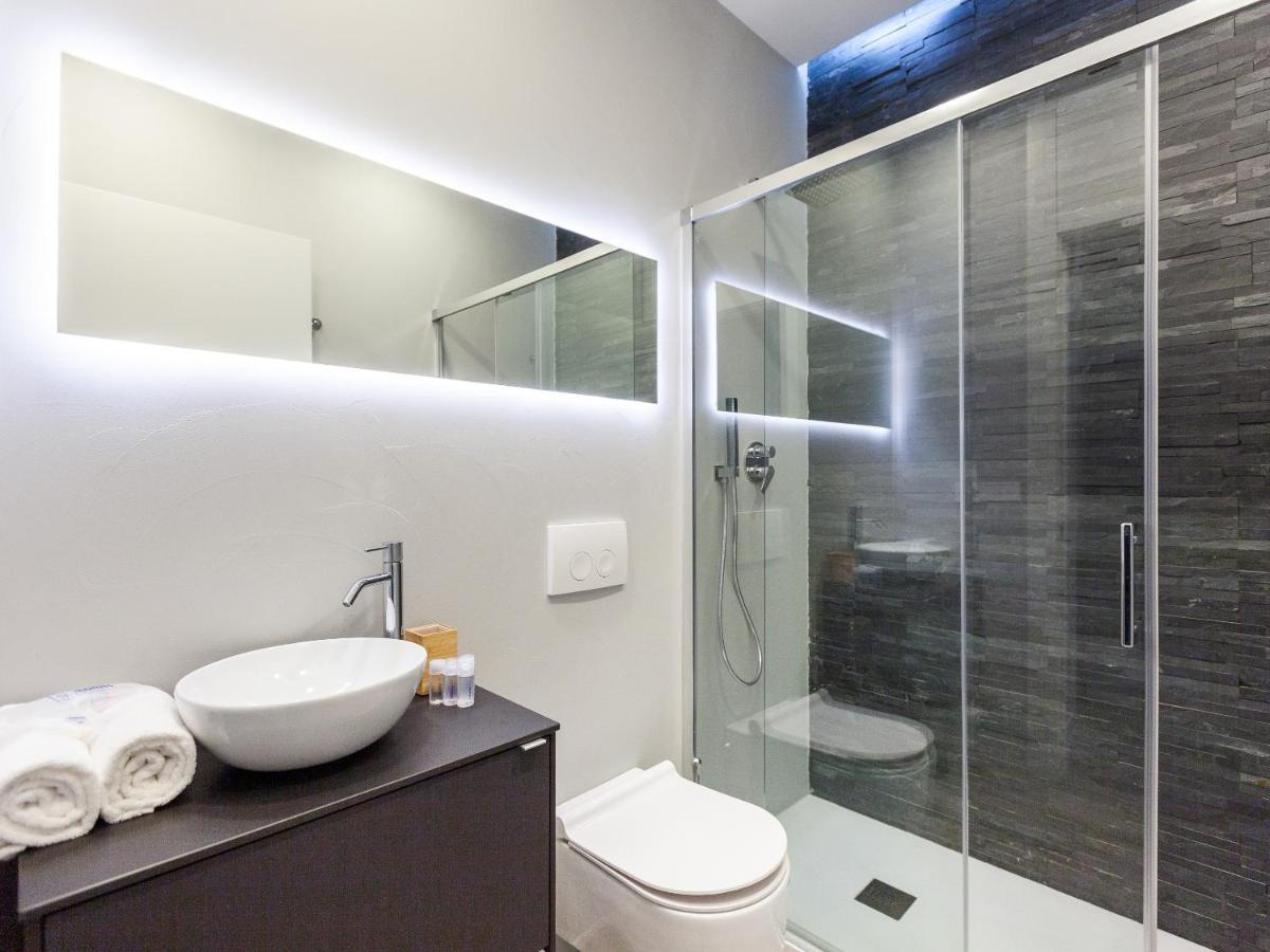 Easyhomes-City Centre Suites Milano Eksteriør bilde