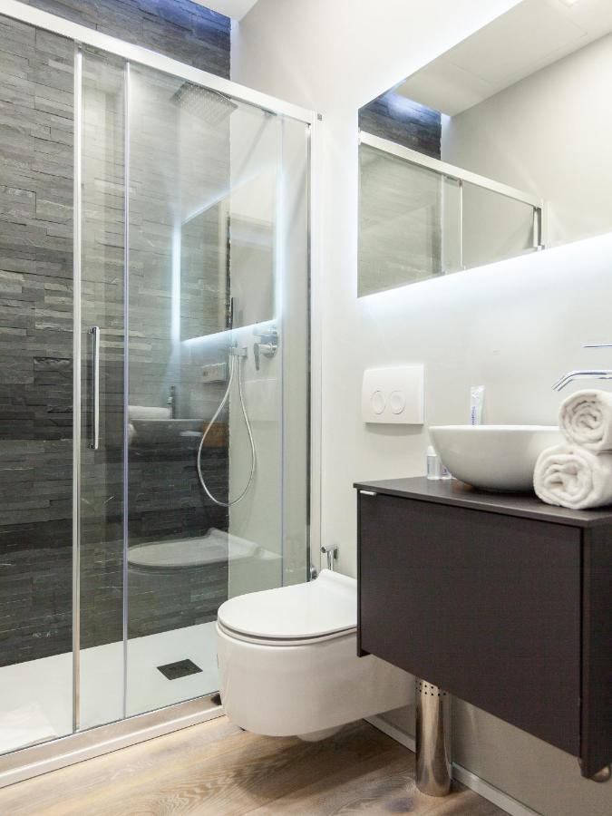 Easyhomes-City Centre Suites Milano Eksteriør bilde