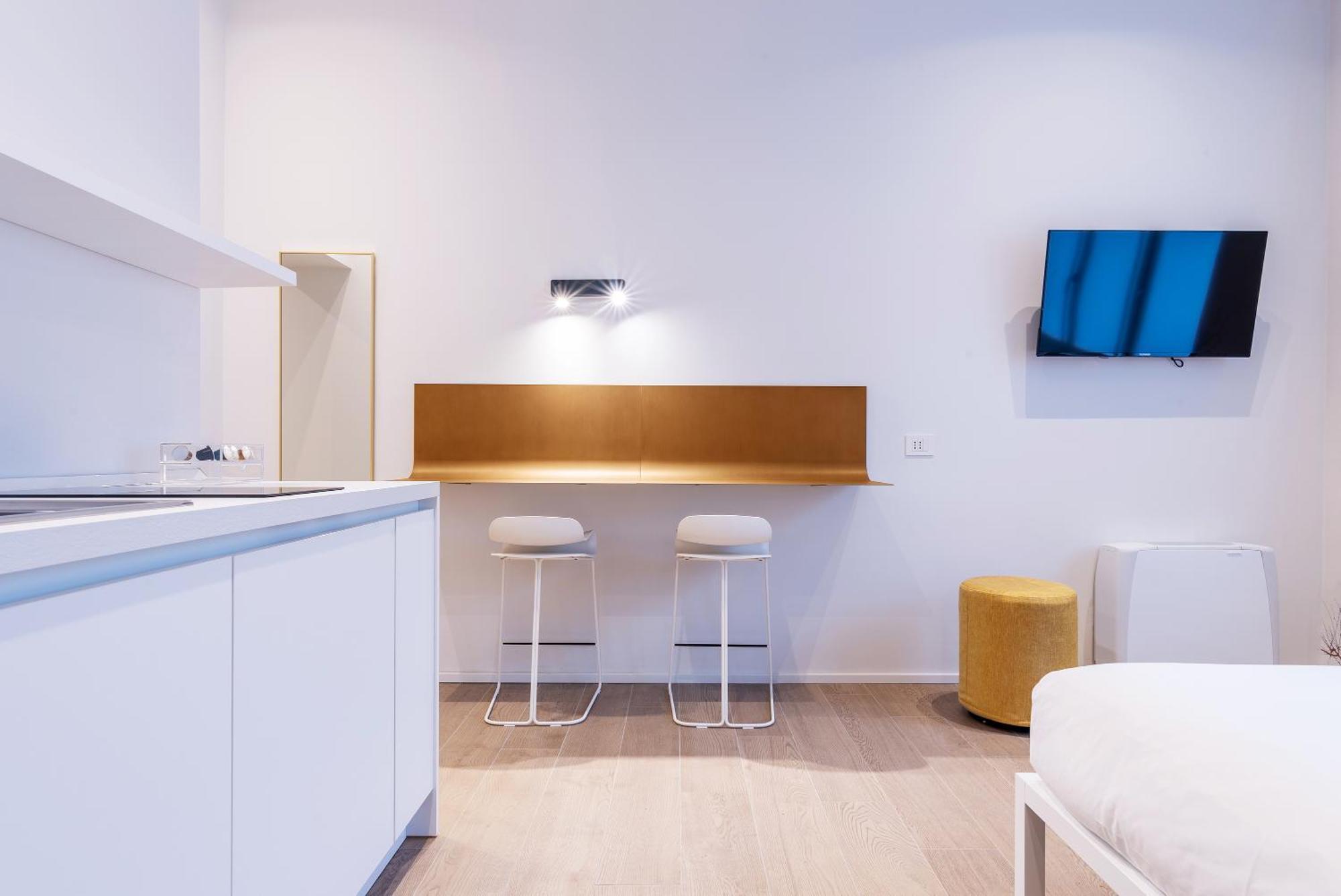 Easyhomes-City Centre Suites Milano Eksteriør bilde