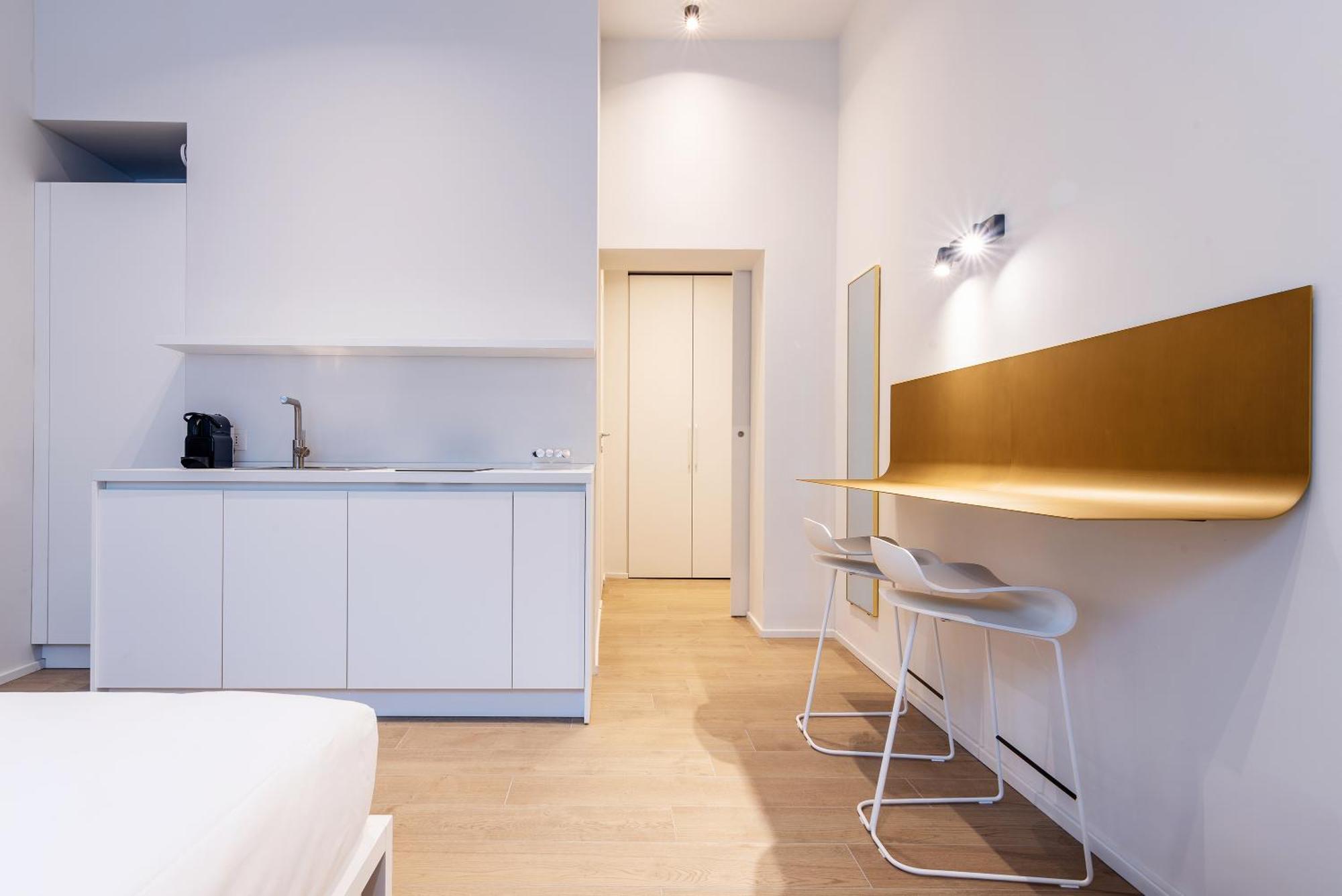 Easyhomes-City Centre Suites Milano Eksteriør bilde
